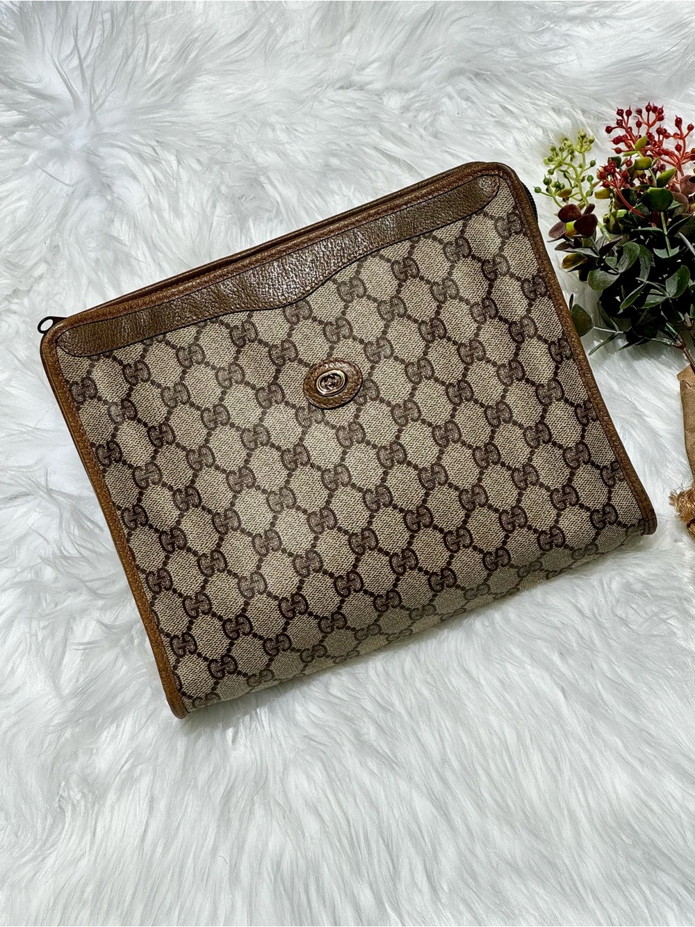 Gucci GG Clutch VTG Zipper closure tan 8x10x3” unisex - Picture 5 of 17
